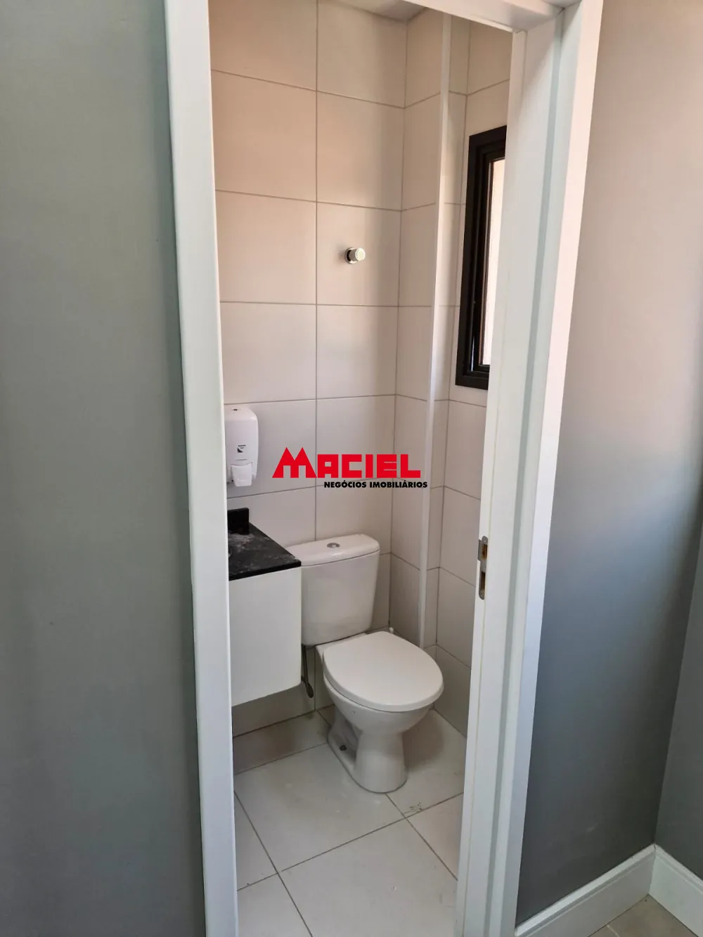 Alugar Comercial / Sala em S&atilde;o Jos&eacute; dos Campos R$ 3.500,00 - Foto 10