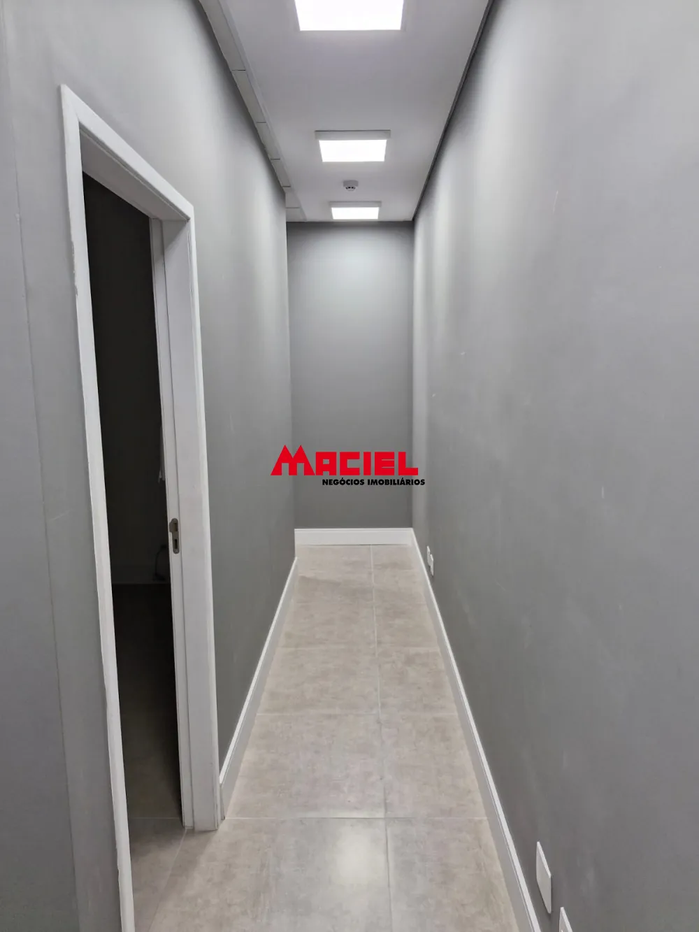 Alugar Comercial / Sala em S&atilde;o Jos&eacute; dos Campos R$ 3.500,00 - Foto 9