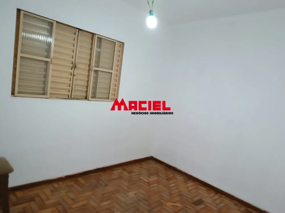 Alugar Casa / Padr&atilde;o em S&atilde;o Jos&eacute; dos Campos R$ 1.600,00 - Foto 4