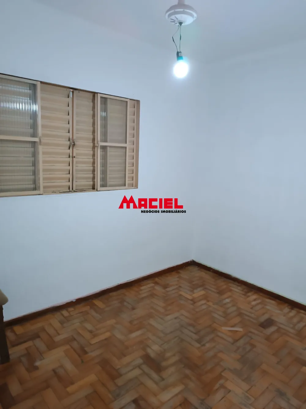 Alugar Casa / Padr&atilde;o em S&atilde;o Jos&eacute; dos Campos R$ 1.600,00 - Foto 5