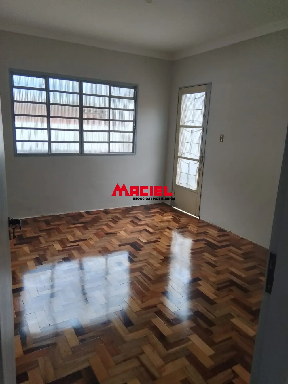 Comprar Casa / Padr&atilde;o em S&atilde;o Jos&eacute; dos Campos R$ 690.000,00 - Foto 1