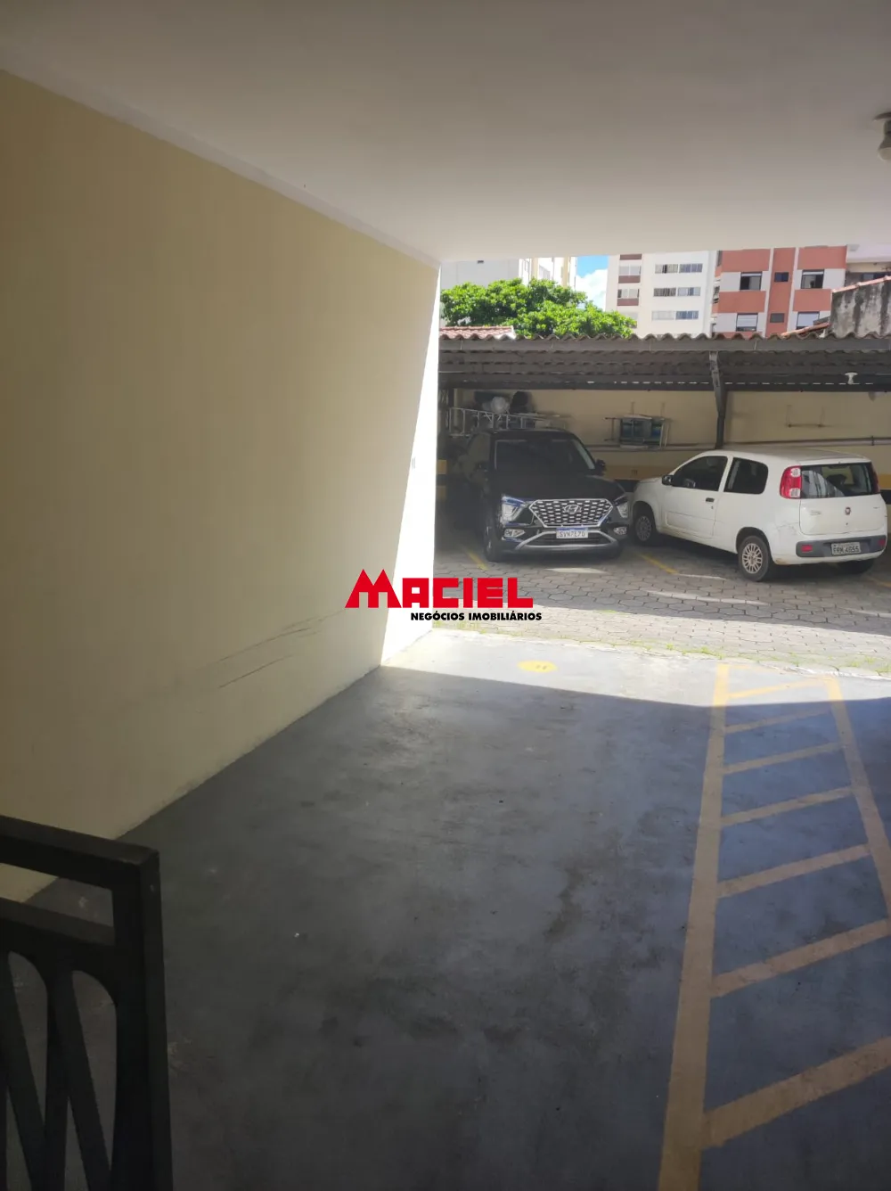 Alugar Apartamento / Padr&atilde;o em S&atilde;o Jos&eacute; dos Campos R$ 2.400,00 - Foto 3