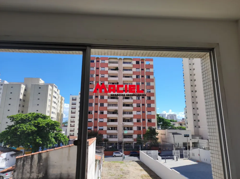 Alugar Apartamento / Padr&atilde;o em S&atilde;o Jos&eacute; dos Campos R$ 2.400,00 - Foto 1