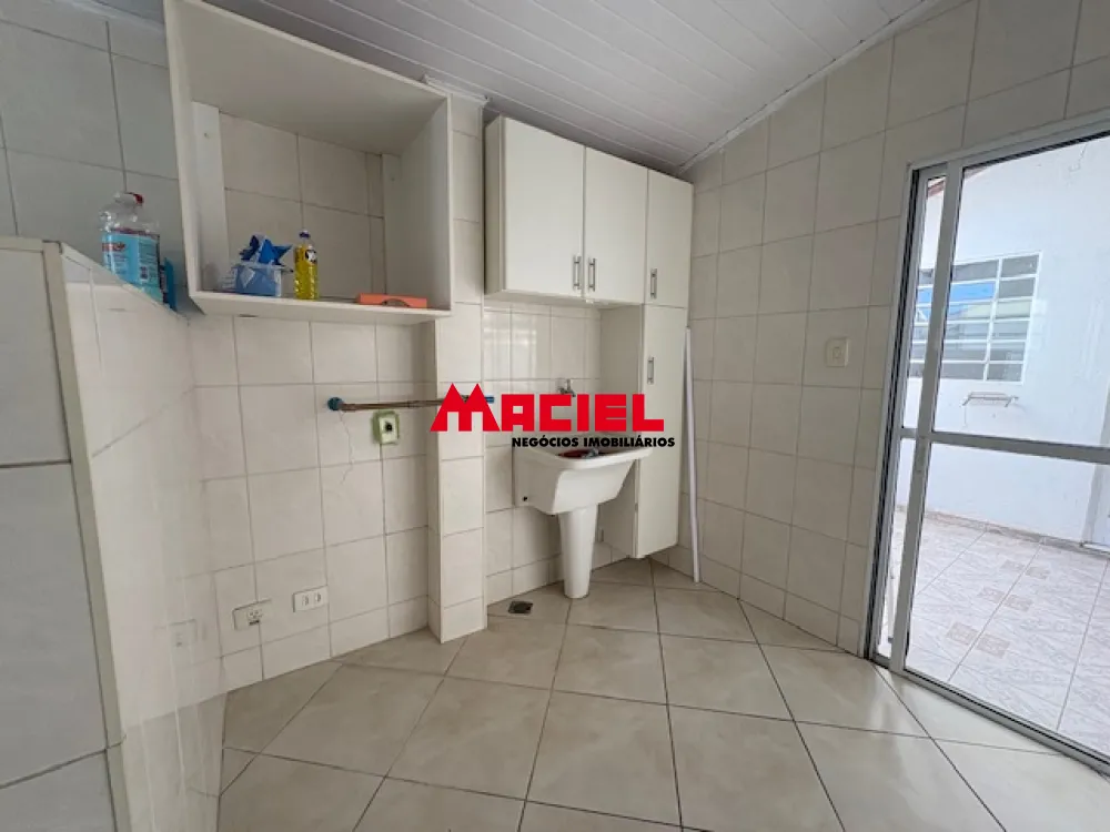 Alugar Casa / Condom&iacute;nio em S&atilde;o Jos&eacute; dos Campos R$ 2.800,00 - Foto 17