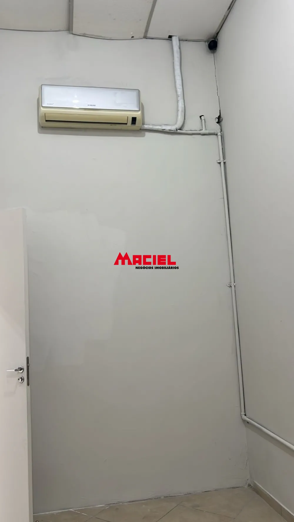 Alugar Comercial / Sal&atilde;o em S&atilde;o Jos&eacute; dos Campos R$ 5.900,00 - Foto 3