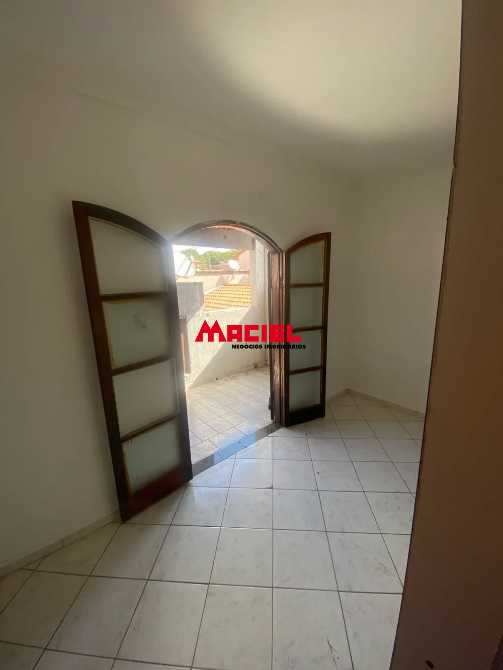 Comprar Casa / Sobrado em S&atilde;o Jos&eacute; dos Campos - Foto 1