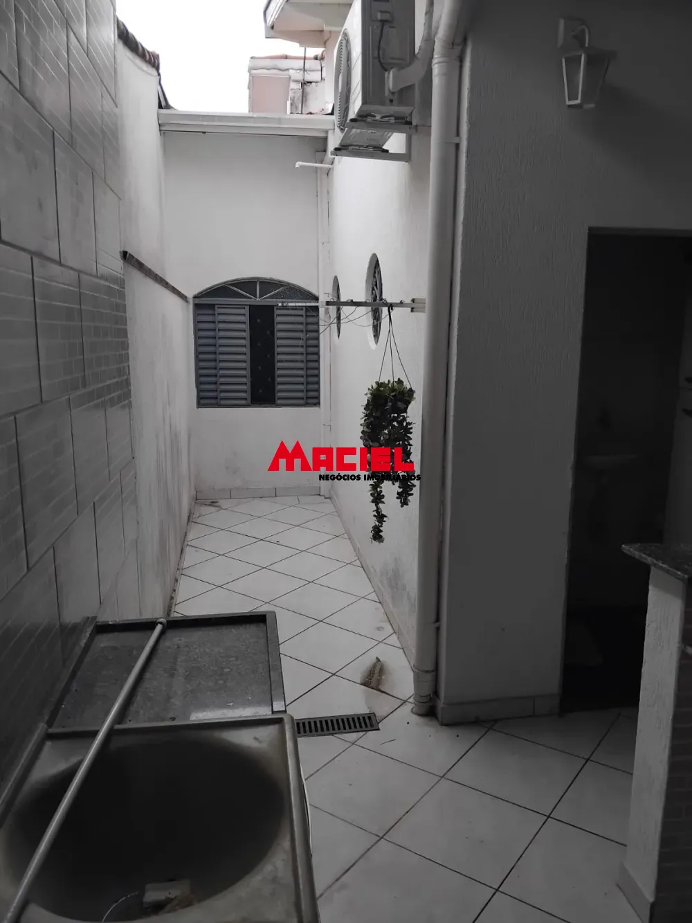 Alugar Casa / Padr&atilde;o em S&atilde;o Jos&eacute; dos Campos R$ 3.300,00 - Foto 10