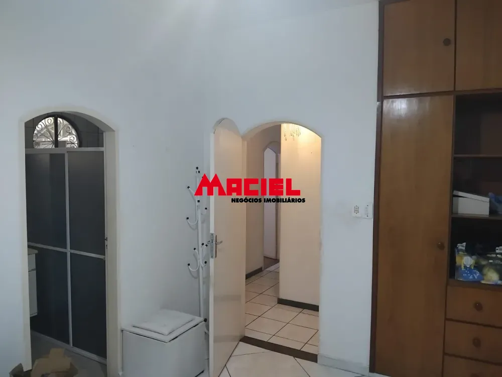 Alugar Casa / Padr&atilde;o em S&atilde;o Jos&eacute; dos Campos R$ 3.300,00 - Foto 14