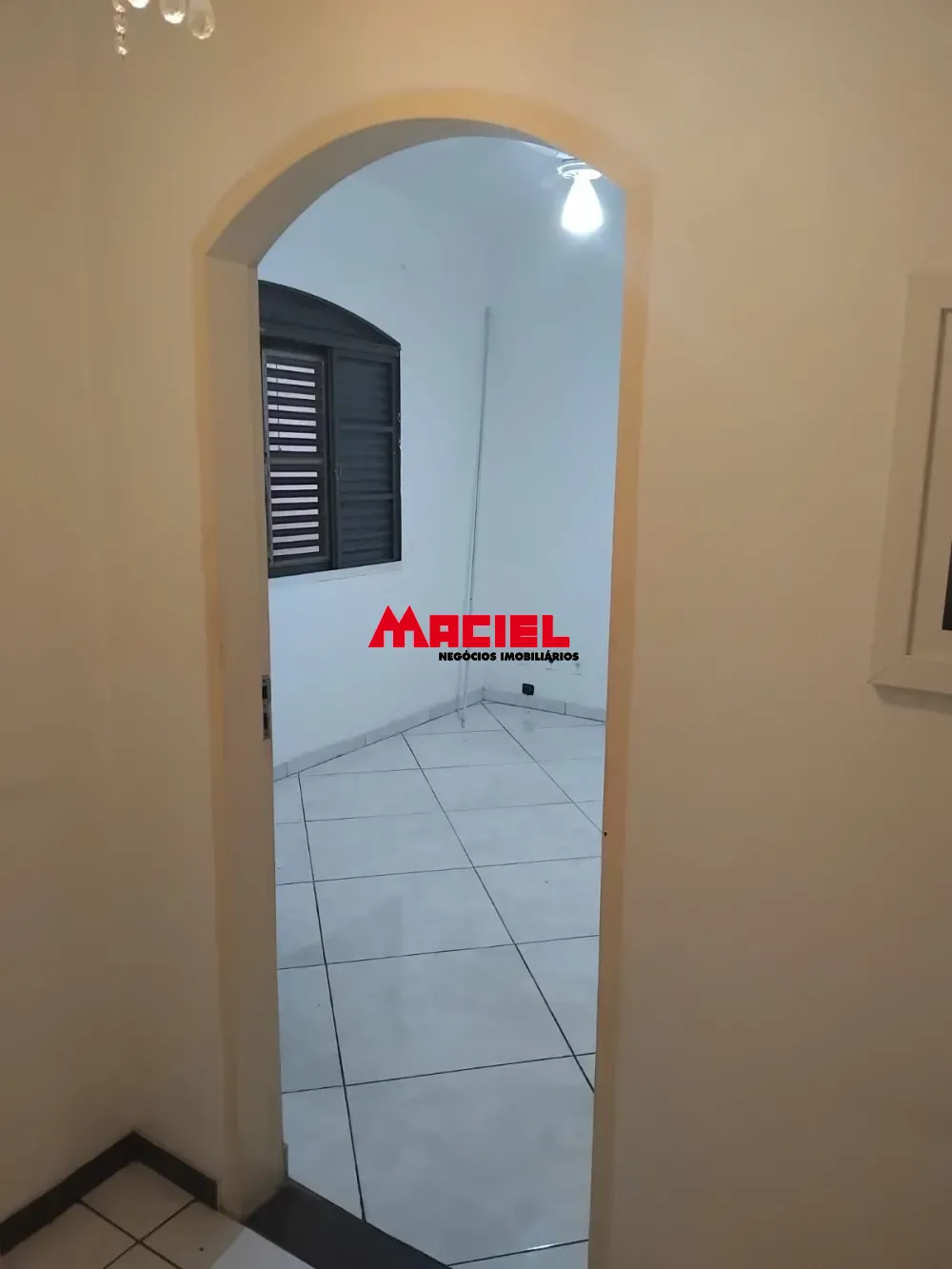 Alugar Casa / Padr&atilde;o em S&atilde;o Jos&eacute; dos Campos R$ 3.300,00 - Foto 30