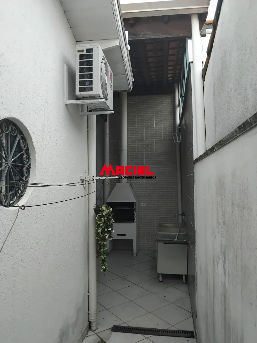 Alugar Casa / Padr&atilde;o em S&atilde;o Jos&eacute; dos Campos R$ 3.300,00 - Foto 36