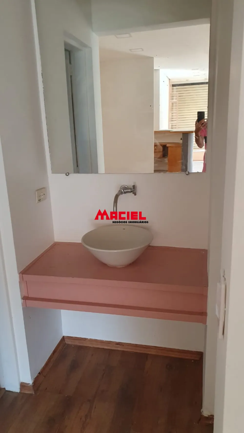 Alugar Comercial / Sal&atilde;o em S&atilde;o Jos&eacute; dos Campos R$ 7.000,00 - Foto 4