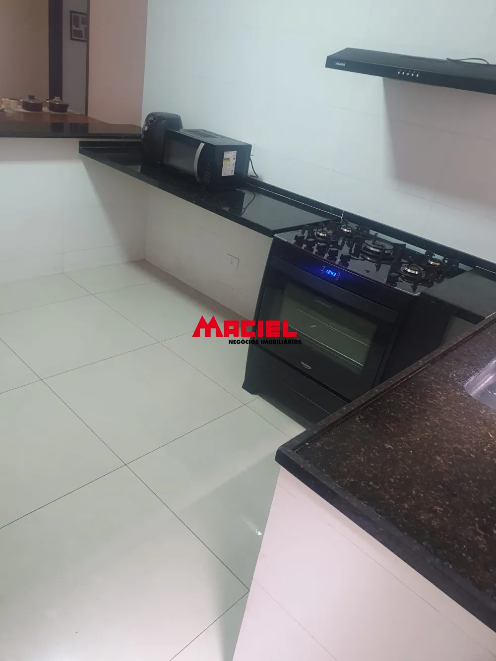 Comprar Casa / Sobrado em Jacare&iacute; R$ 1.000.000,00 - Foto 10