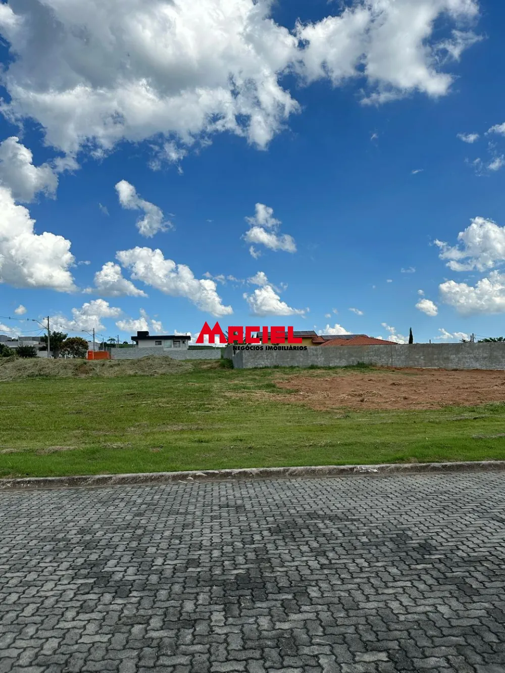 Comprar Terreno / Condom&iacute;nio em Ca&ccedil;apava R$ 425.000,00 - Foto 1