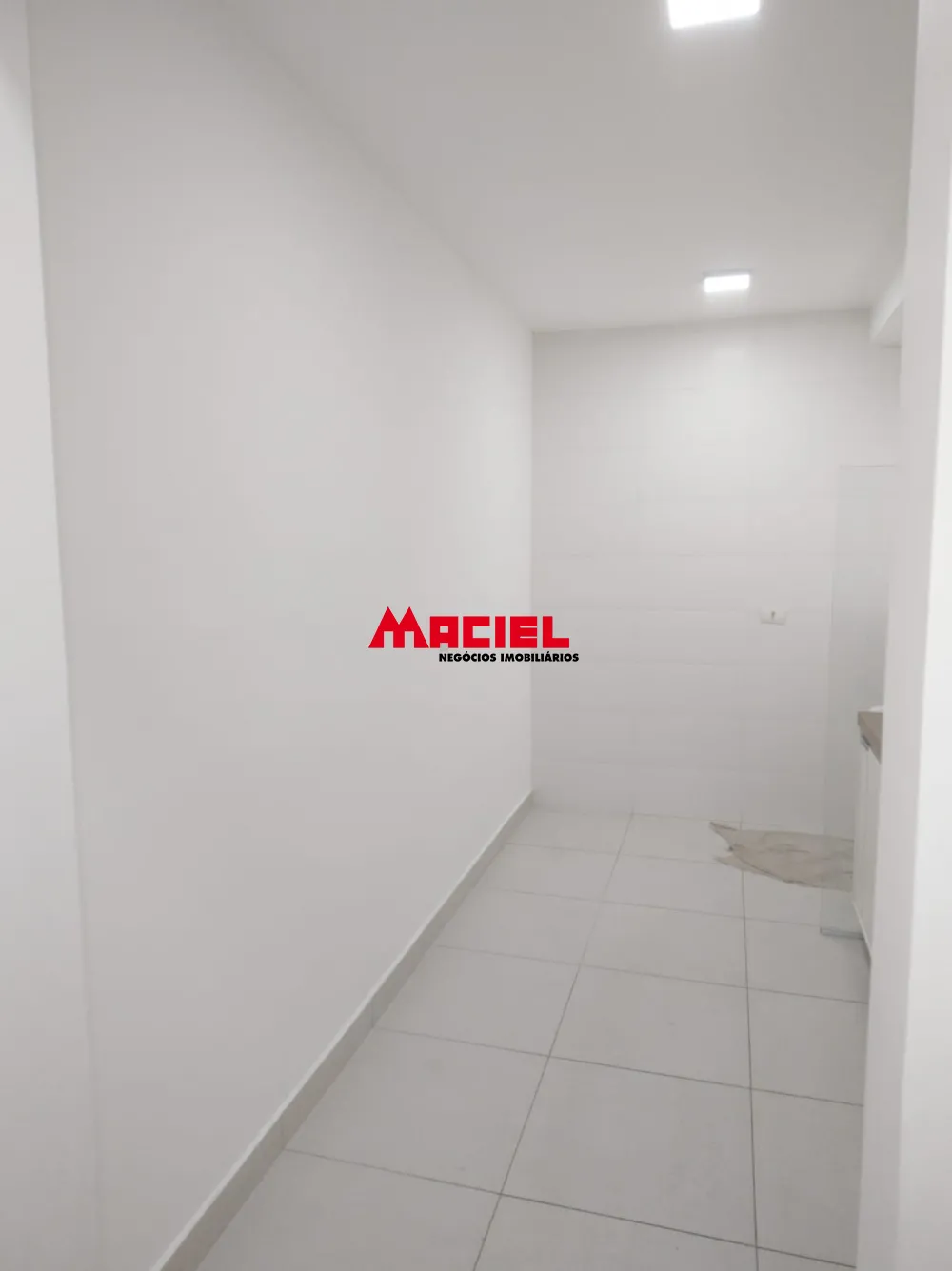 Alugar Apartamento / Padr&atilde;o em Jacare&iacute; R$ 2.500,00 - Foto 1