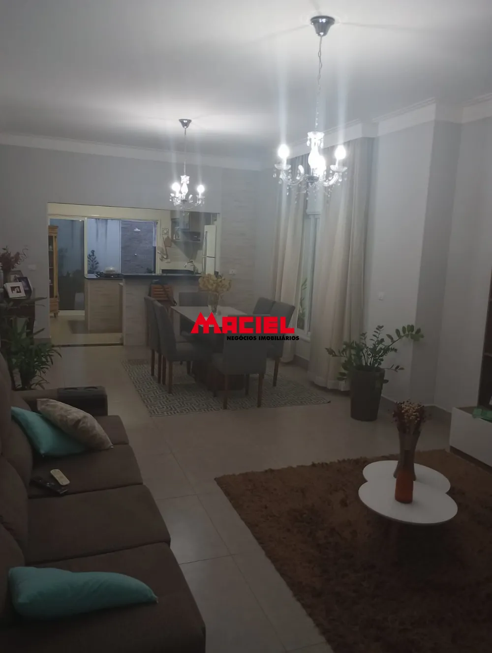 Comprar Casa / Condom&iacute;nio em Ca&ccedil;apava R$ 840.000,00 - Foto 3