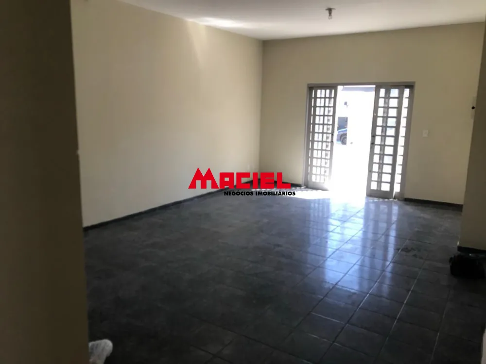 Alugar Comercial / Pr&eacute;dio em Guaratinguet&aacute; R$ 9.000,00 - Foto 4