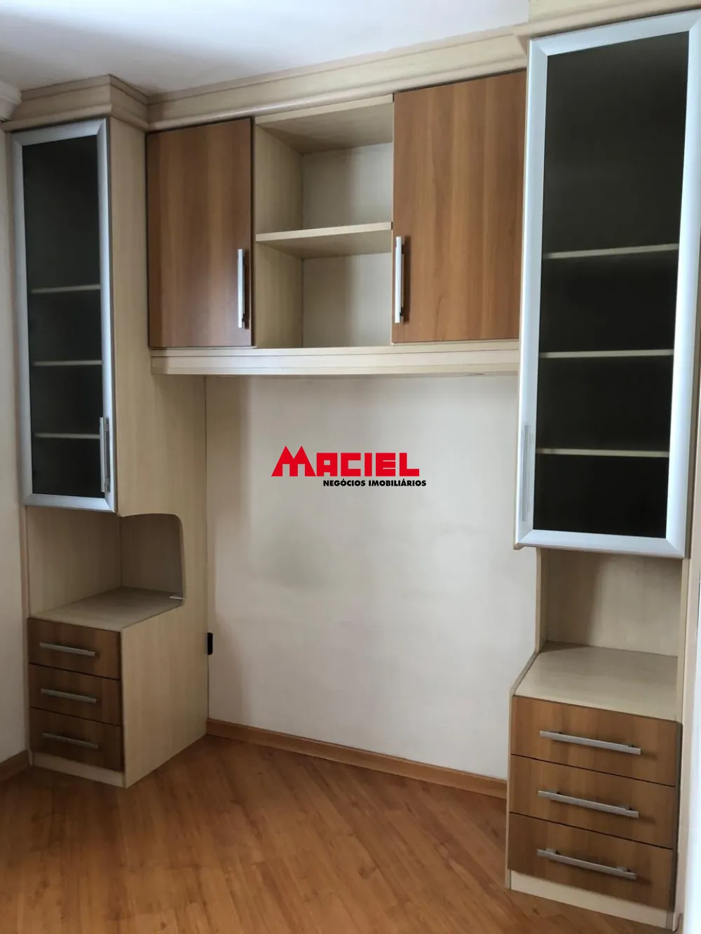 Alugar Apartamento / Padr&atilde;o em S&atilde;o Jos&eacute; dos Campos R$ 2.350,00 - Foto 7