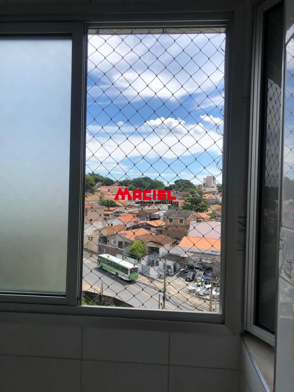 Alugar Apartamento / Padr&atilde;o em S&atilde;o Jos&eacute; dos Campos R$ 2.350,00 - Foto 13