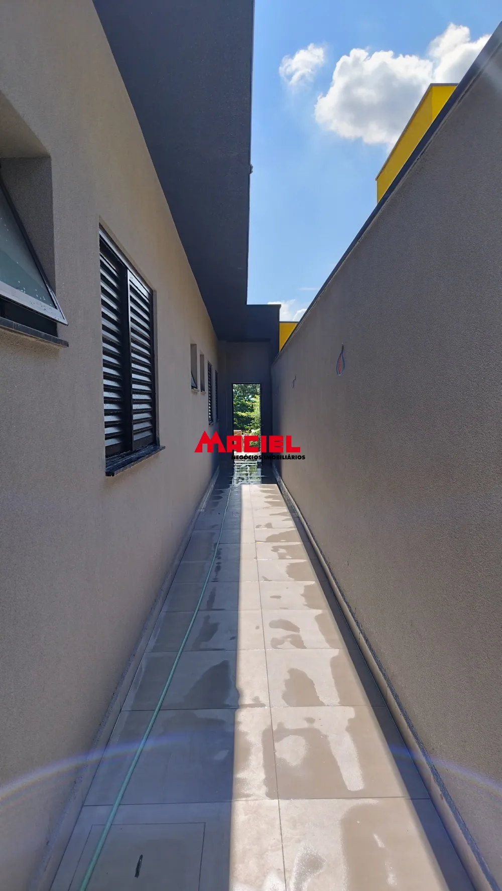 Comprar Casa / Condom&iacute;nio em Ca&ccedil;apava R$ 960.000,00 - Foto 2