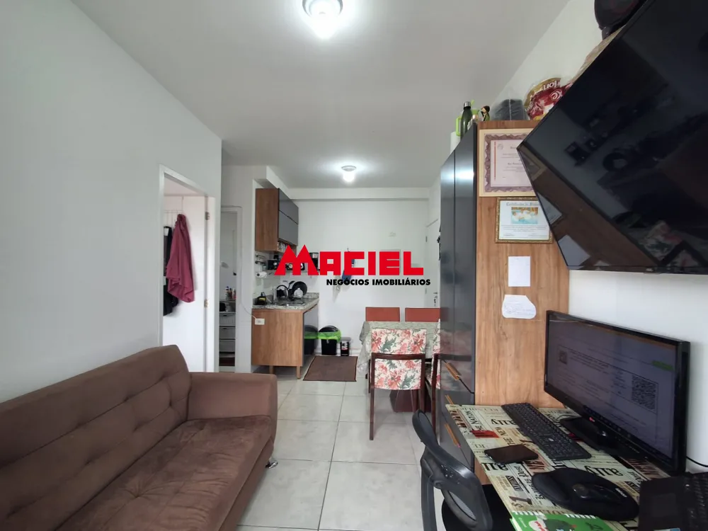 Alugar Apartamento / Padr&atilde;o em S&atilde;o Jos&eacute; dos Campos R$ 1.900,00 - Foto 12