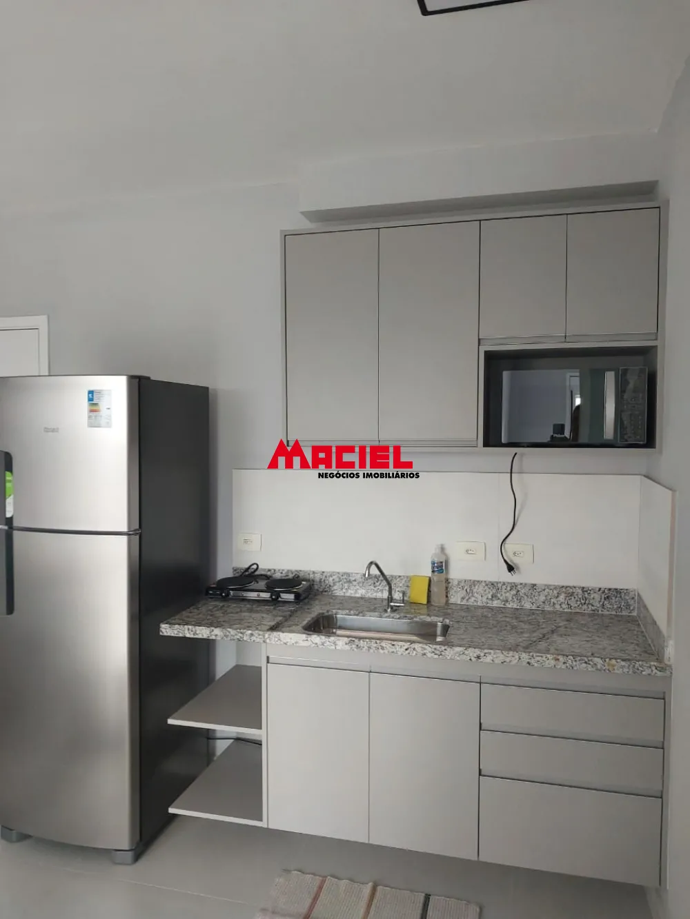 Alugar Apartamento / Padr&atilde;o em S&atilde;o Jos&eacute; dos Campos R$ 2.400,00 - Foto 4