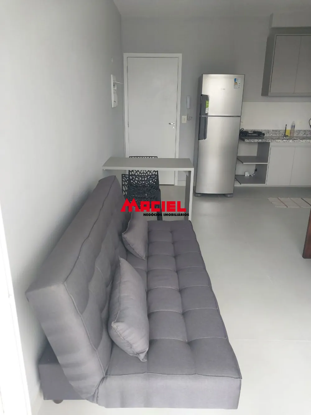 Alugar Apartamento / Padr&atilde;o em S&atilde;o Jos&eacute; dos Campos R$ 2.400,00 - Foto 5