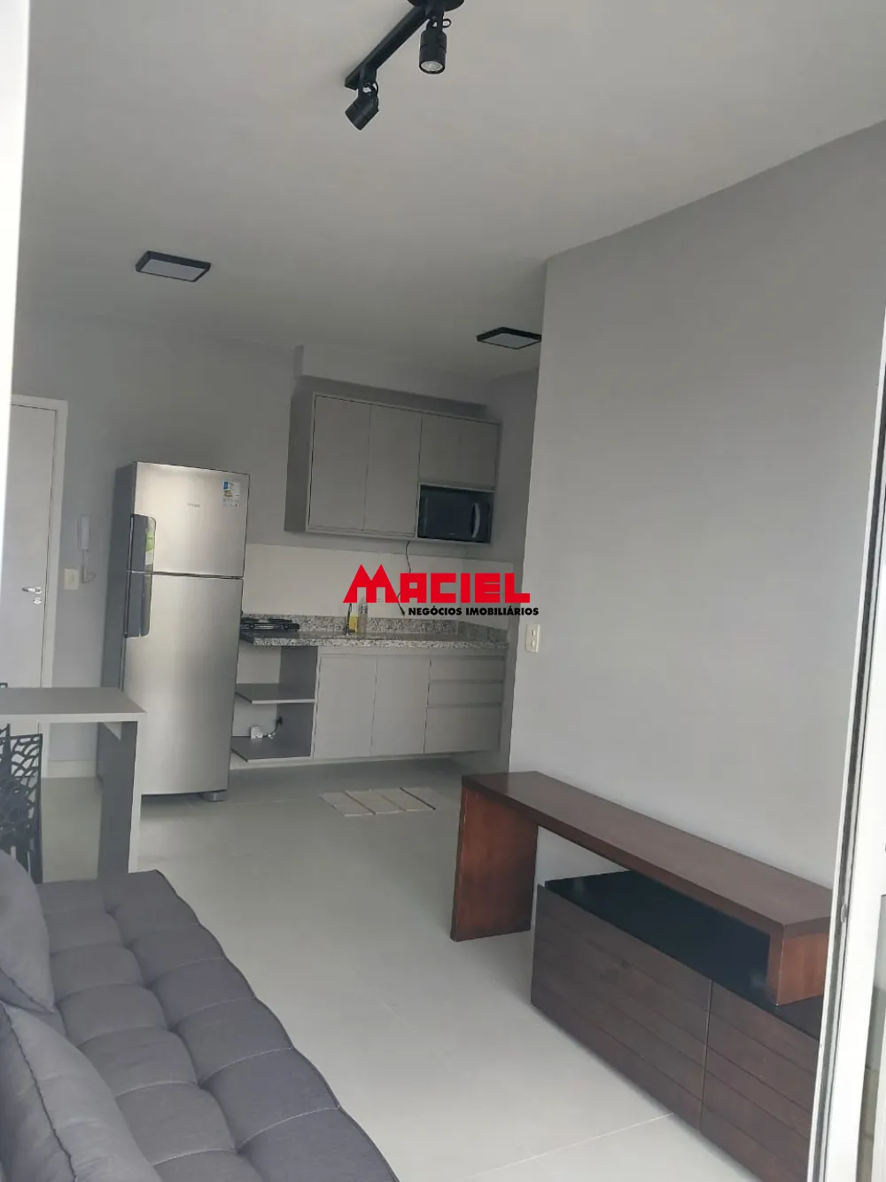 Alugar Apartamento / Padr&atilde;o em S&atilde;o Jos&eacute; dos Campos R$ 2.400,00 - Foto 6