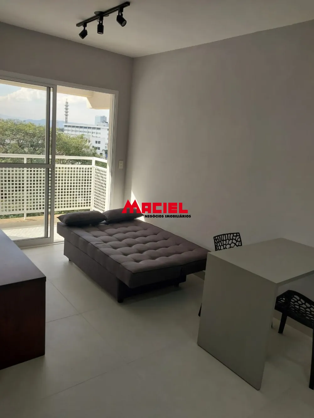 Alugar Apartamento / Padr&atilde;o em S&atilde;o Jos&eacute; dos Campos R$ 2.400,00 - Foto 10
