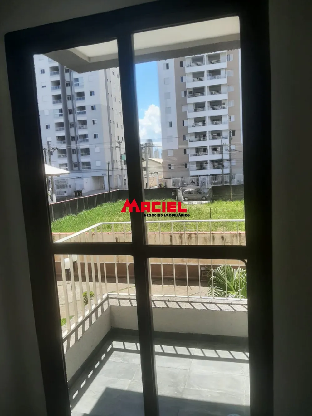 Comprar Apartamento / Padr&atilde;o em S&atilde;o Jos&eacute; dos Campos R$ 350.000,00 - Foto 11