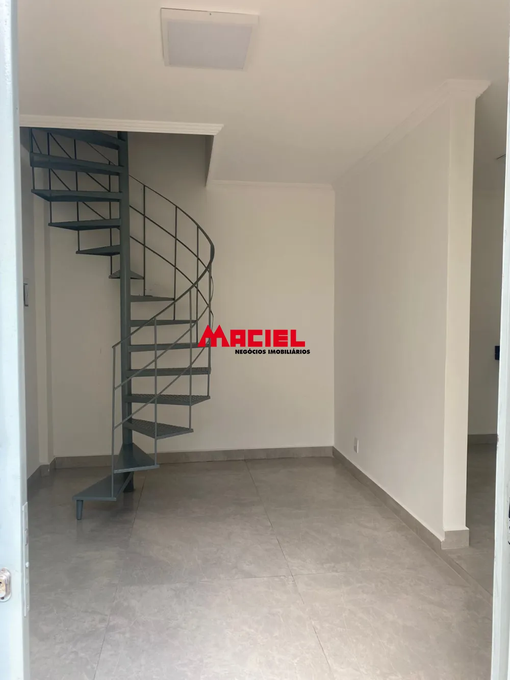 Alugar Comercial / Ponto Comercial em S&atilde;o Jos&eacute; dos Campos R$ 3.200,00 - Foto 8