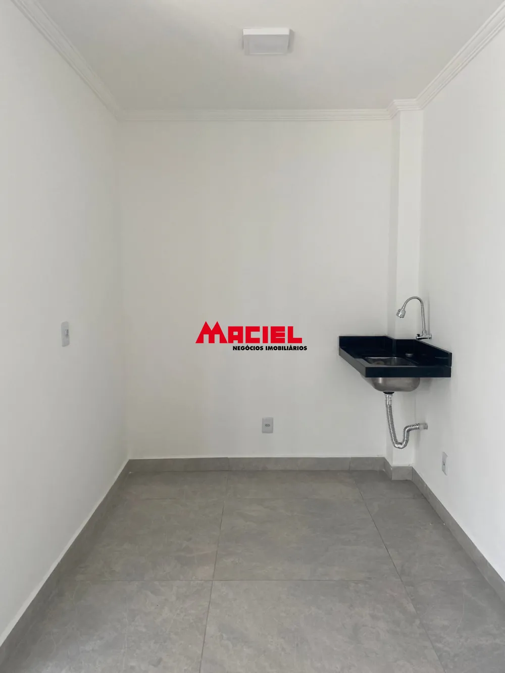 Alugar Comercial / Ponto Comercial em S&atilde;o Jos&eacute; dos Campos R$ 3.200,00 - Foto 10