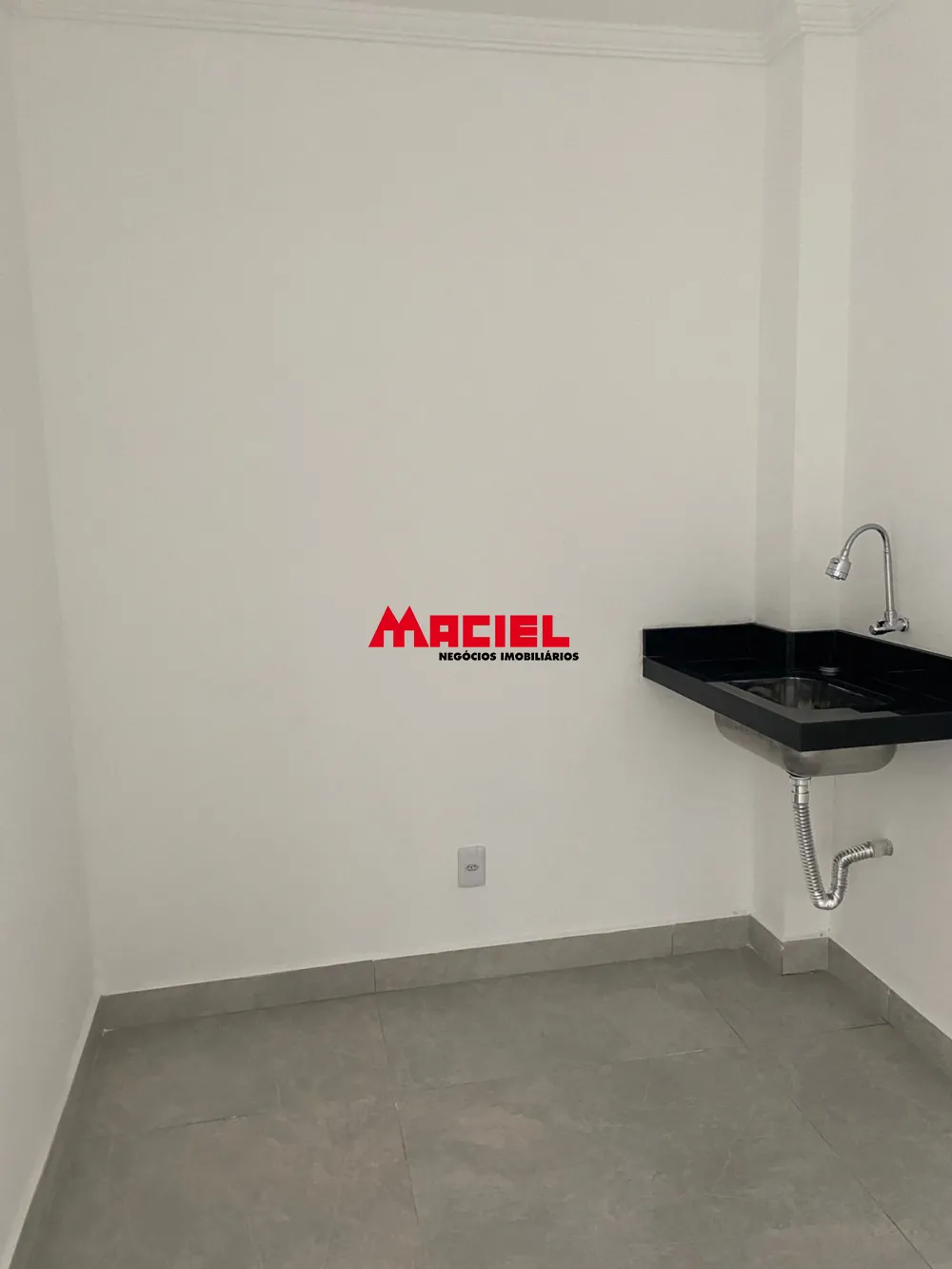 Alugar Comercial / Ponto Comercial em S&atilde;o Jos&eacute; dos Campos R$ 3.200,00 - Foto 18