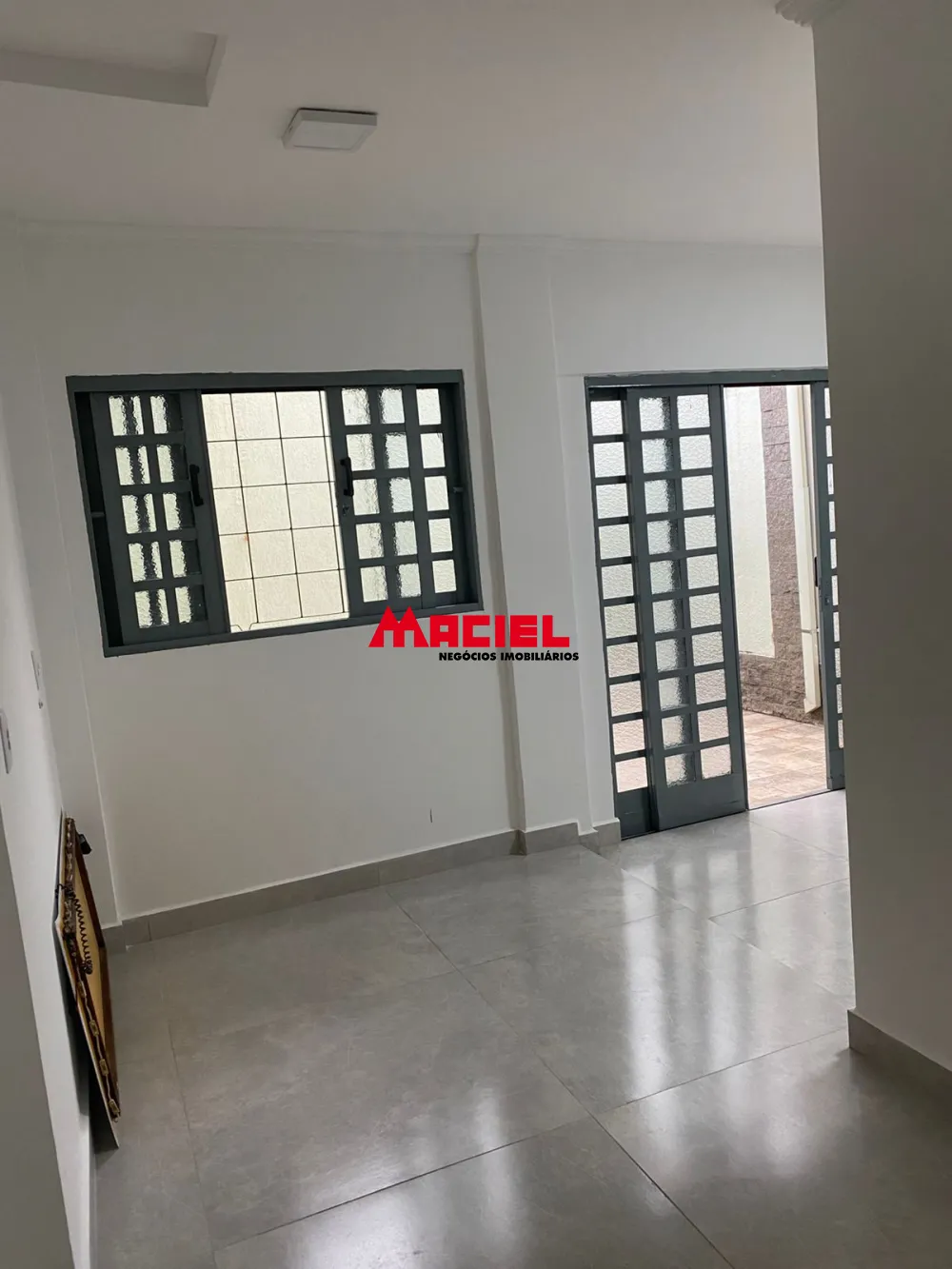Alugar Comercial / Ponto Comercial em S&atilde;o Jos&eacute; dos Campos R$ 3.200,00 - Foto 21