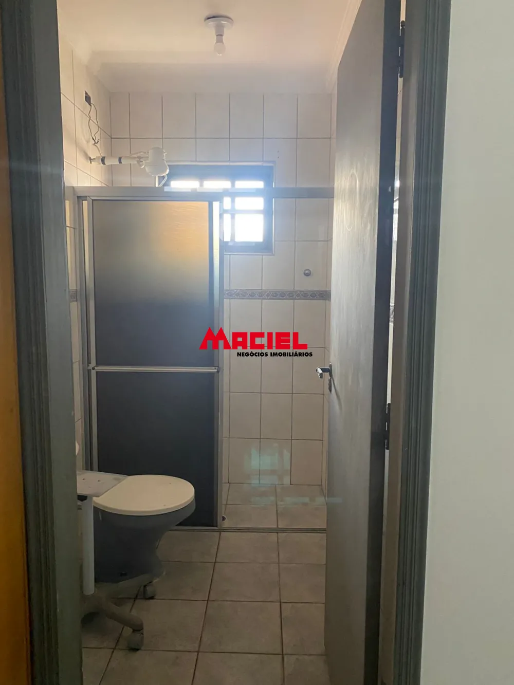 Alugar Comercial / Ponto Comercial em S&atilde;o Jos&eacute; dos Campos R$ 3.200,00 - Foto 31