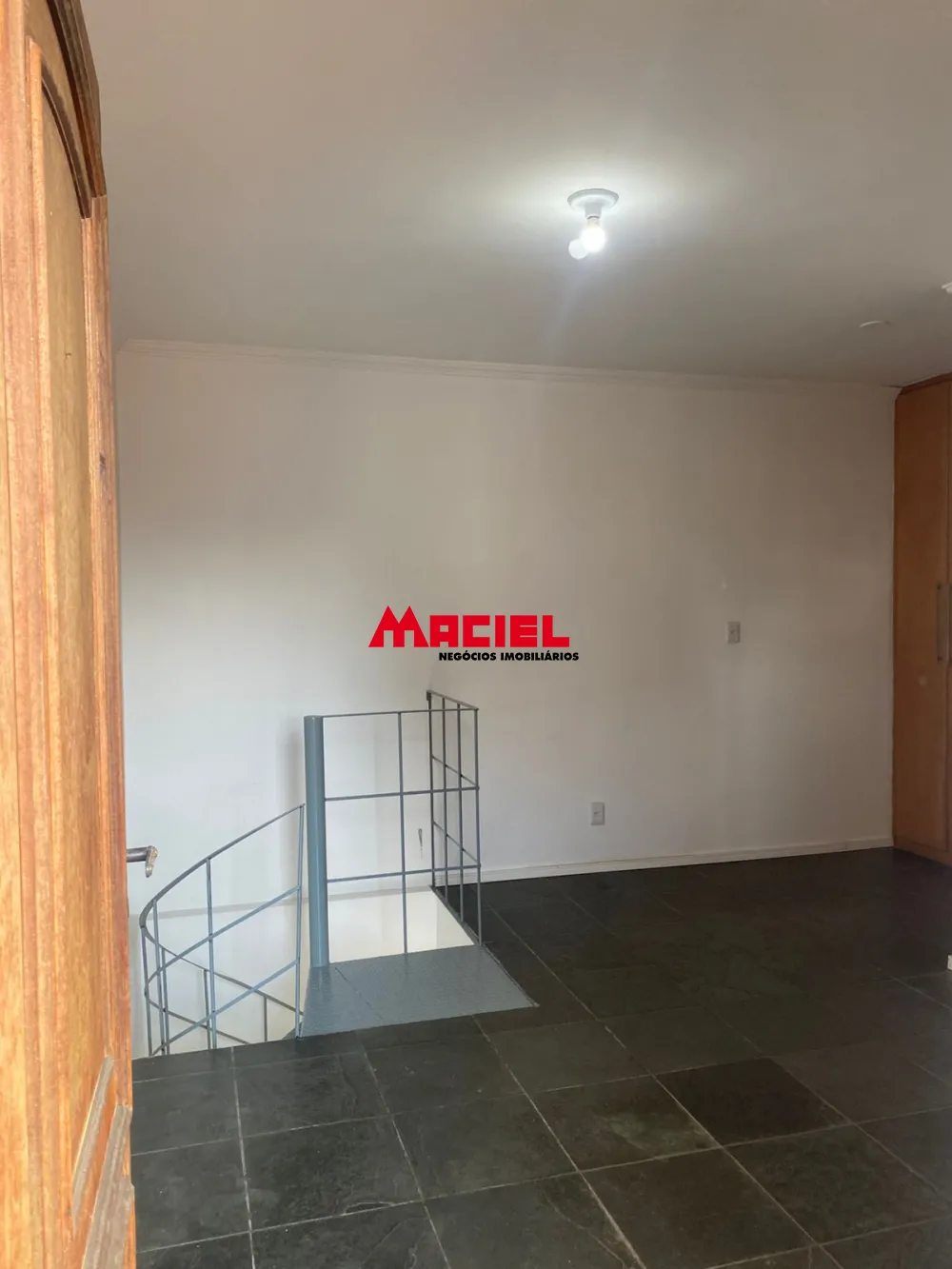 Alugar Comercial / Ponto Comercial em S&atilde;o Jos&eacute; dos Campos R$ 3.200,00 - Foto 33