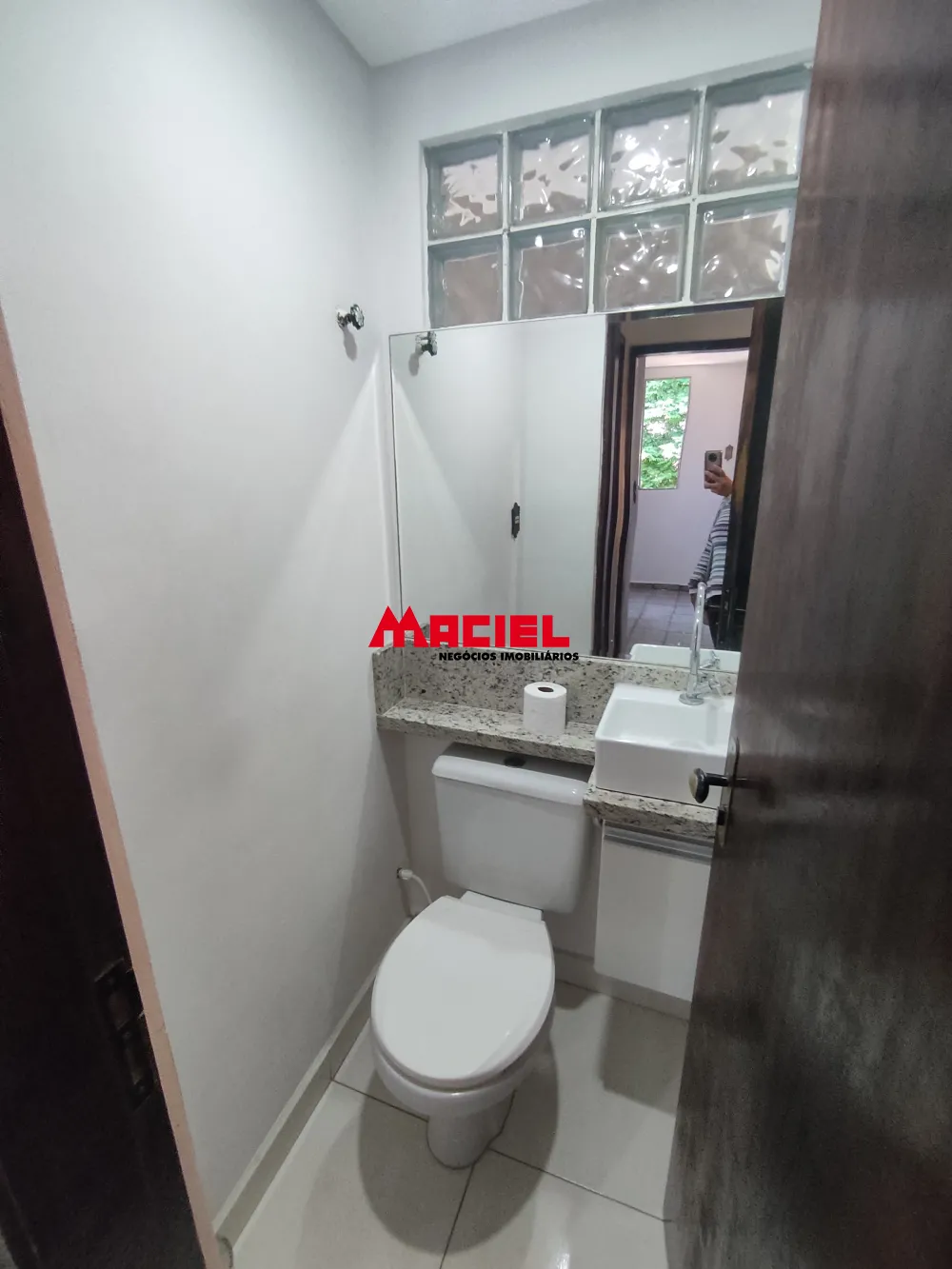 Comprar Apartamento / Padr&atilde;o em S&atilde;o Jos&eacute; dos Campos R$ 330.000,00 - Foto 11