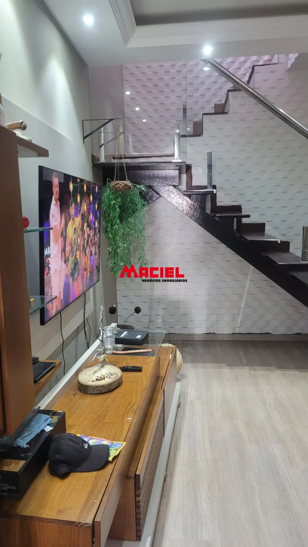 Alugar Casa / Sobrado em S&atilde;o Jos&eacute; dos Campos R$ 4.500,00 - Foto 3