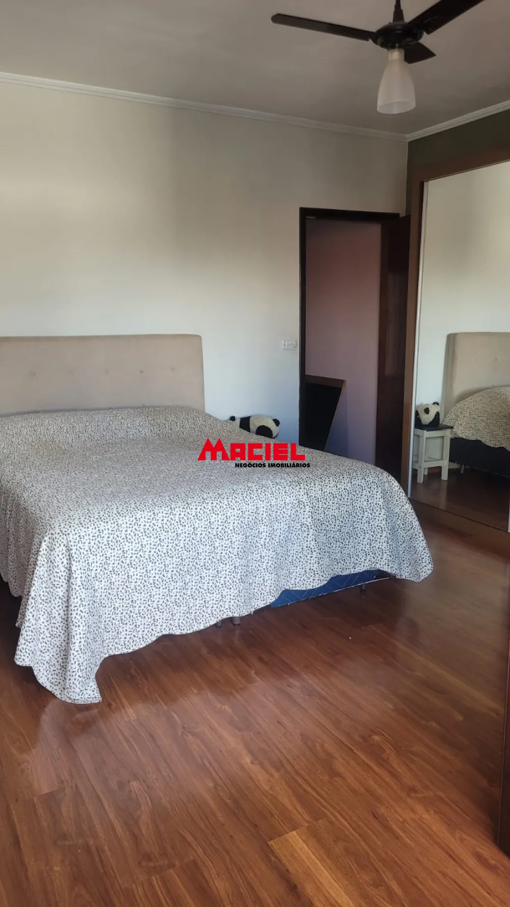 Alugar Casa / Sobrado em S&atilde;o Jos&eacute; dos Campos R$ 4.500,00 - Foto 13