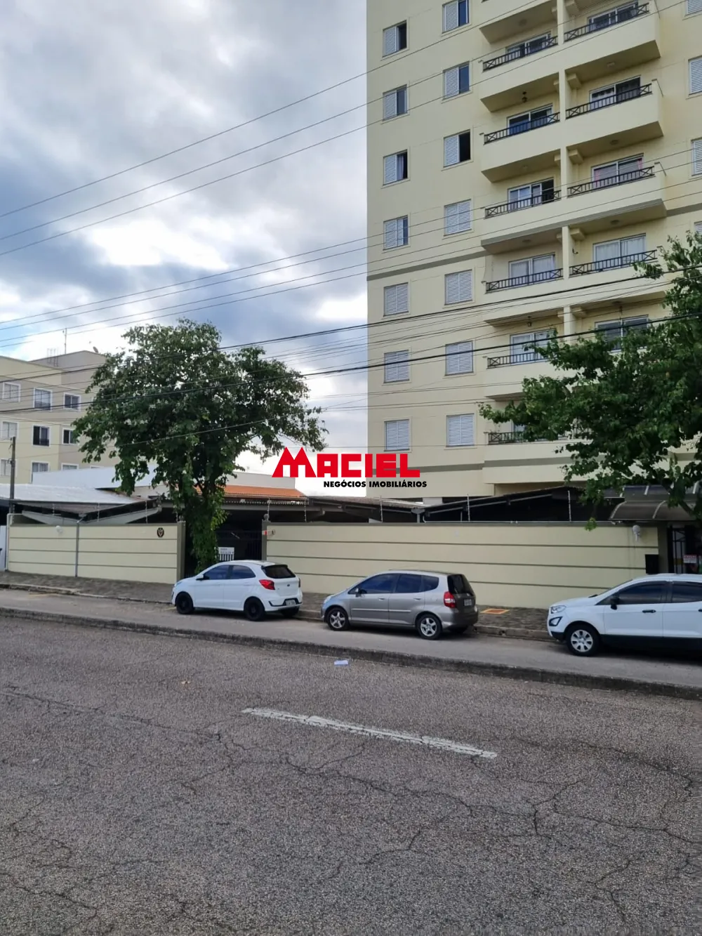 Alugar Apartamento / Padr&atilde;o em S&atilde;o Jos&eacute; dos Campos R$ 2.500,00 - Foto 2