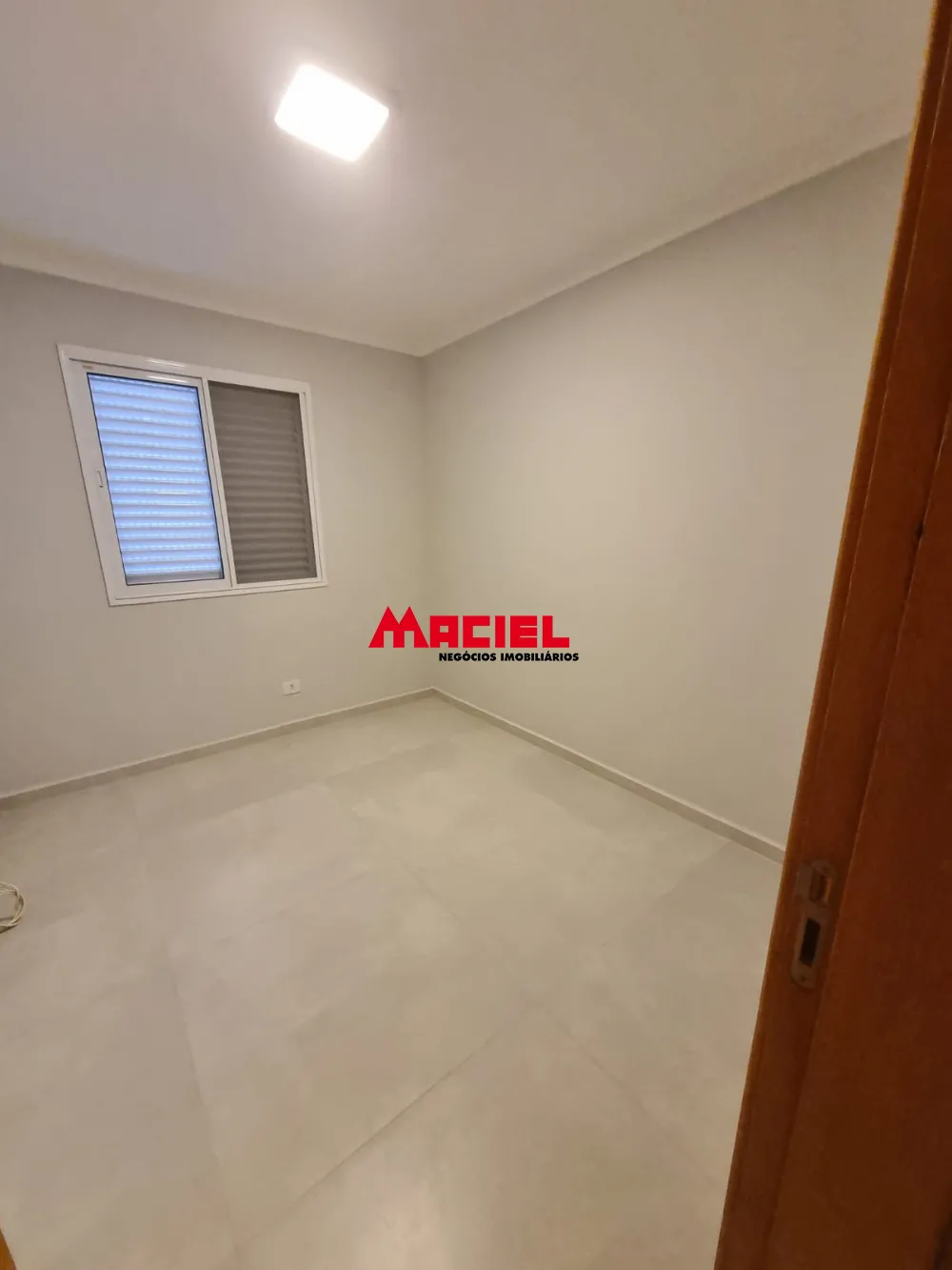 Alugar Apartamento / Padr&atilde;o em S&atilde;o Jos&eacute; dos Campos R$ 2.500,00 - Foto 18