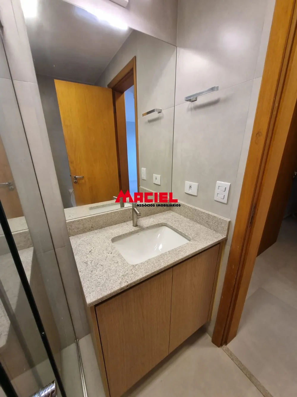 Alugar Apartamento / Padr&atilde;o em S&atilde;o Jos&eacute; dos Campos R$ 2.500,00 - Foto 21