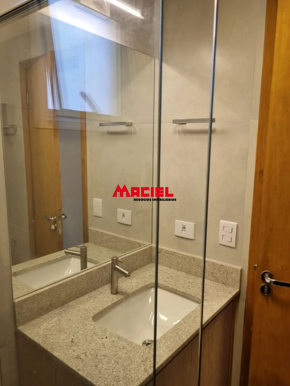 Alugar Apartamento / Padr&atilde;o em S&atilde;o Jos&eacute; dos Campos R$ 2.500,00 - Foto 23