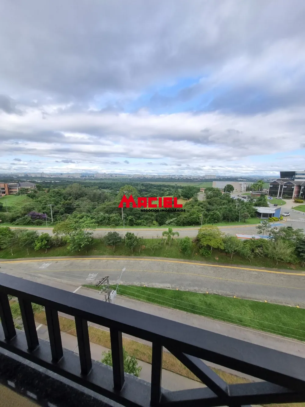 Alugar Apartamento / Padr&atilde;o em S&atilde;o Jos&eacute; dos Campos R$ 2.500,00 - Foto 36