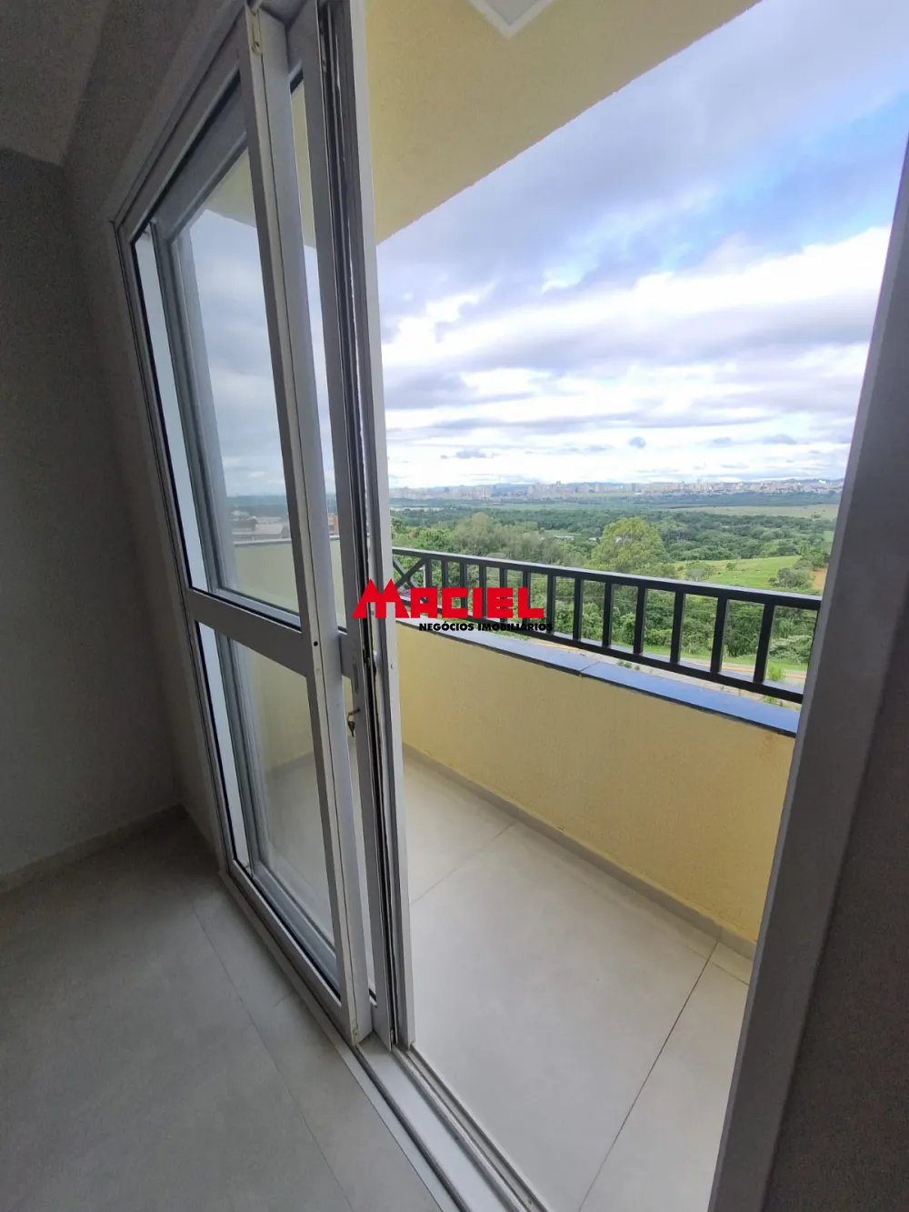 Alugar Apartamento / Padr&atilde;o em S&atilde;o Jos&eacute; dos Campos R$ 2.500,00 - Foto 40
