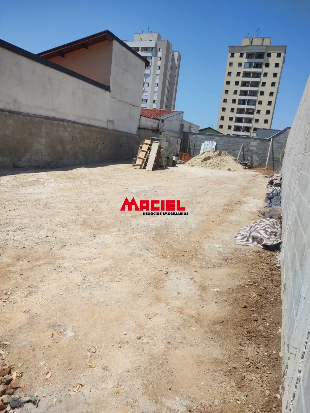Comprar Terreno / Padr&atilde;o em S&atilde;o Jos&eacute; dos Campos R$ 780.000,00 - Foto 1