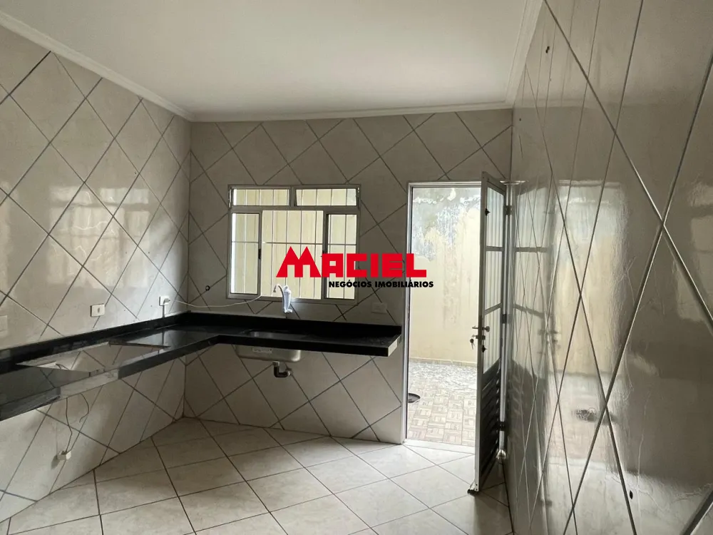 Comprar Casa / Padr&atilde;o em S&atilde;o Jos&eacute; dos Campos R$ 320.000,00 - Foto 4