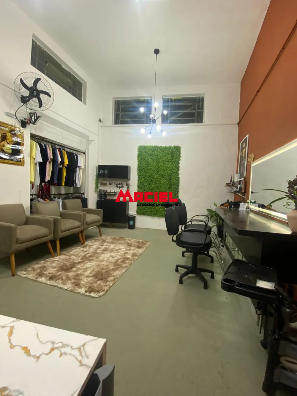 Alugar Comercial / Ponto Comercial em S&atilde;o Jos&eacute; dos Campos R$ 1.200,00 - Foto 1