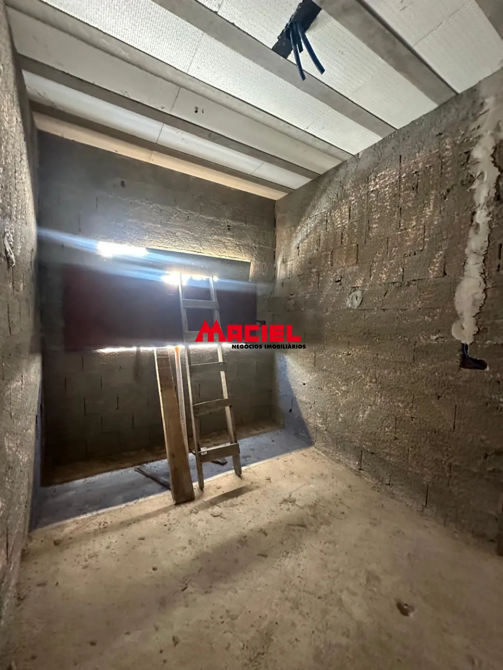 Comprar Casa / Padr&atilde;o em S&atilde;o Jos&eacute; dos Campos R$ 300.000,00 - Foto 4