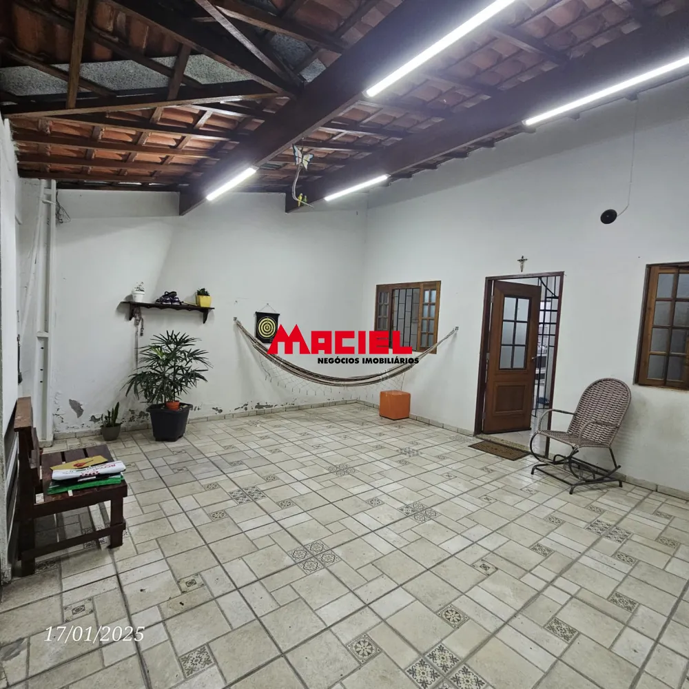 Comprar Casa / Padr&atilde;o em S&atilde;o Jos&eacute; dos Campos R$ 745.000,00 - Foto 1