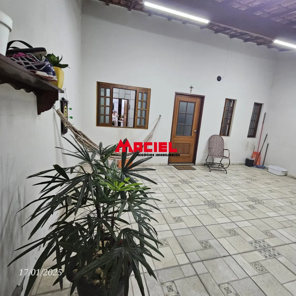 Comprar Casa / Padr&atilde;o em S&atilde;o Jos&eacute; dos Campos R$ 745.000,00 - Foto 2